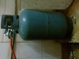 公司轉型之際，辦公用品低價銷售公告